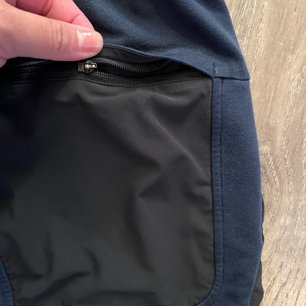 Lululemon men’s City Commute Short *9" True Navy - Picture 9 of 10